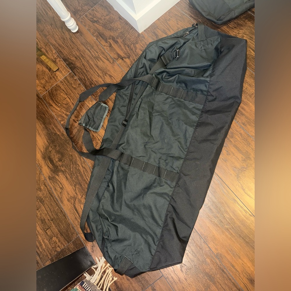 REI Black Roadtripper 140 Duffel Bag - Picture 4 of 4